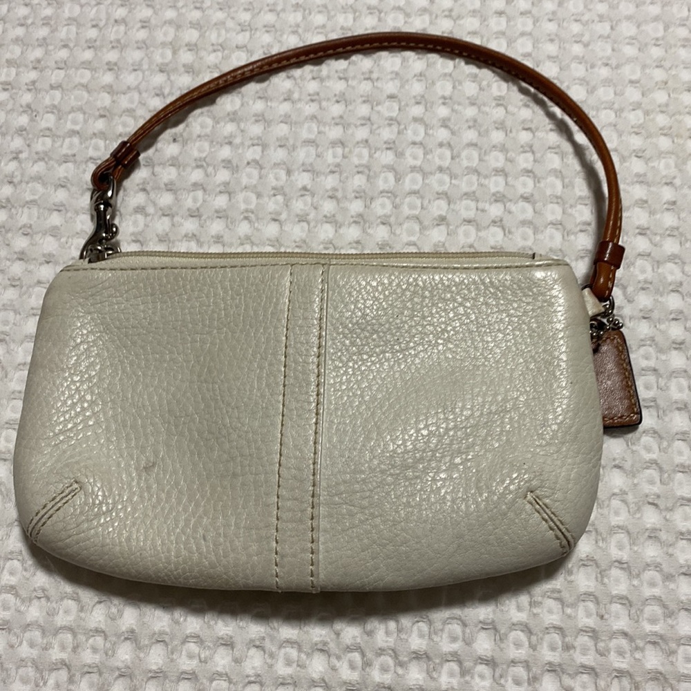 Coach Wristlet Snap Button Closure White /Tan. Very Good Condition. Used - Picture 6 of 11
